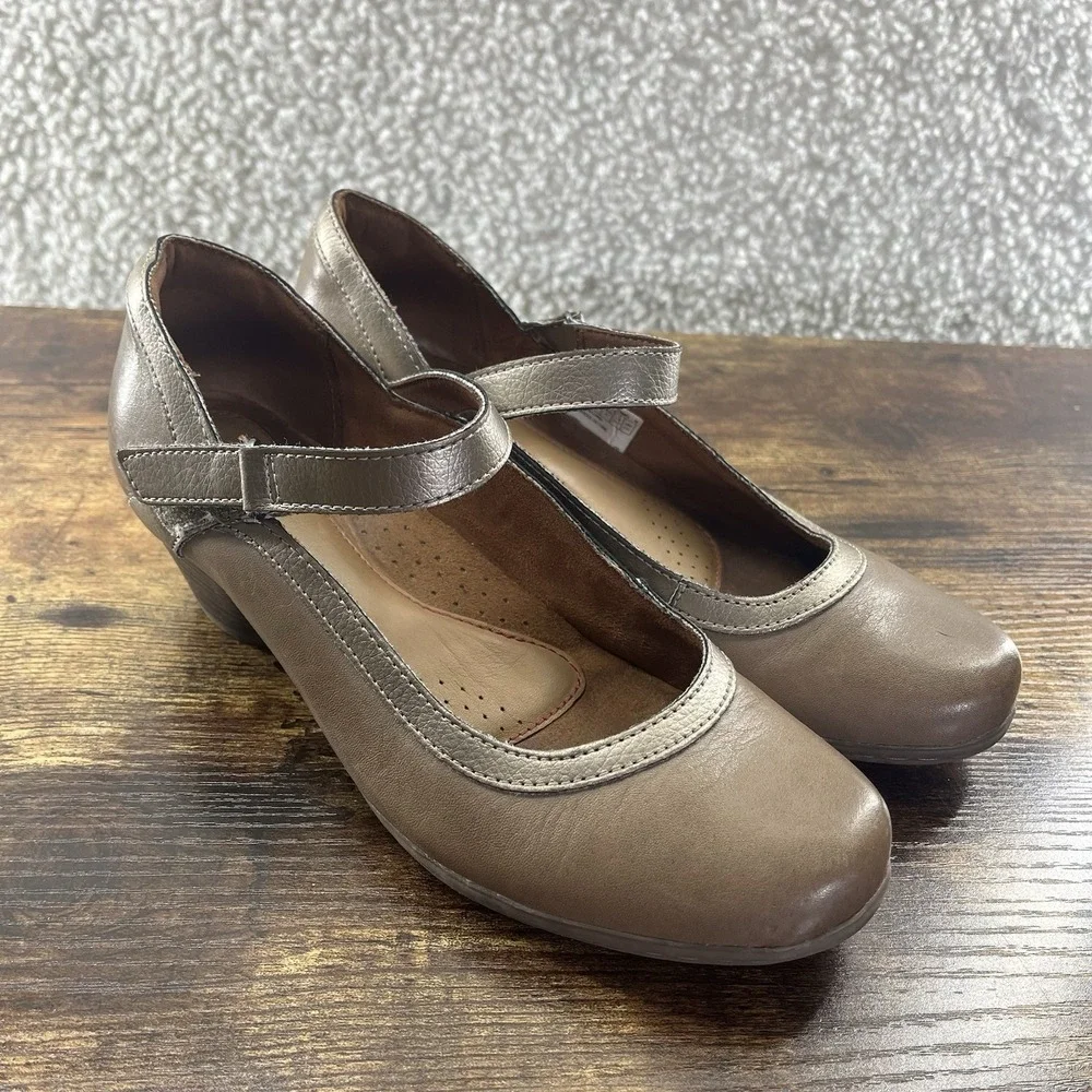 Cobb Hill Taupe Brown Leather Women's Mary Janes Low Heel Pumps Shoes Size 6.5 - Picture 1 of 9